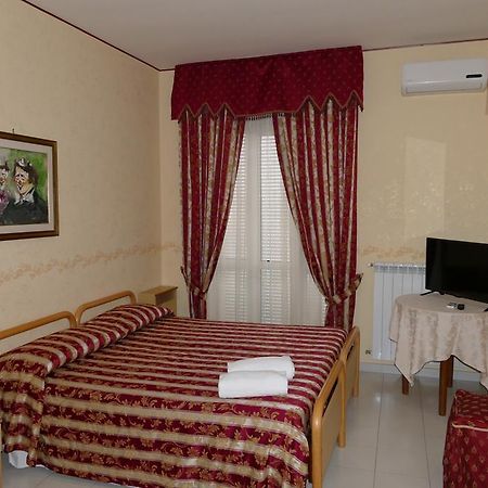 Hotel L'Ulivo Mirabella Eclano Kültér fotó