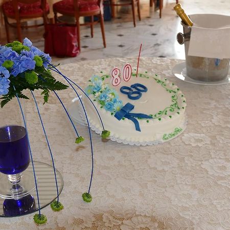 Hotel L'Ulivo Mirabella Eclano Kültér fotó