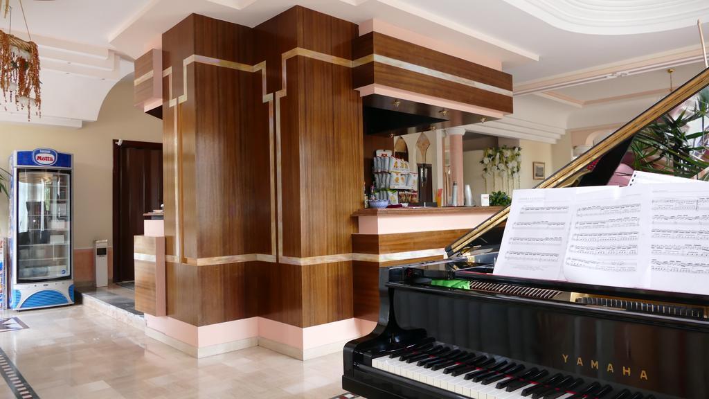 Hotel L'Ulivo Mirabella Eclano Kültér fotó