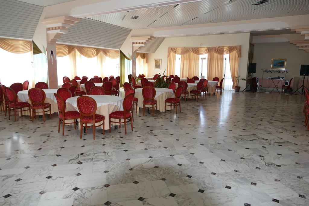 Hotel L'Ulivo Mirabella Eclano Kültér fotó